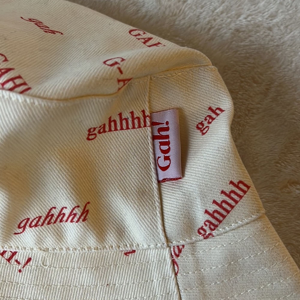 Lisa Says Gah - Britt Bucket Hat - Picture 2 of 9